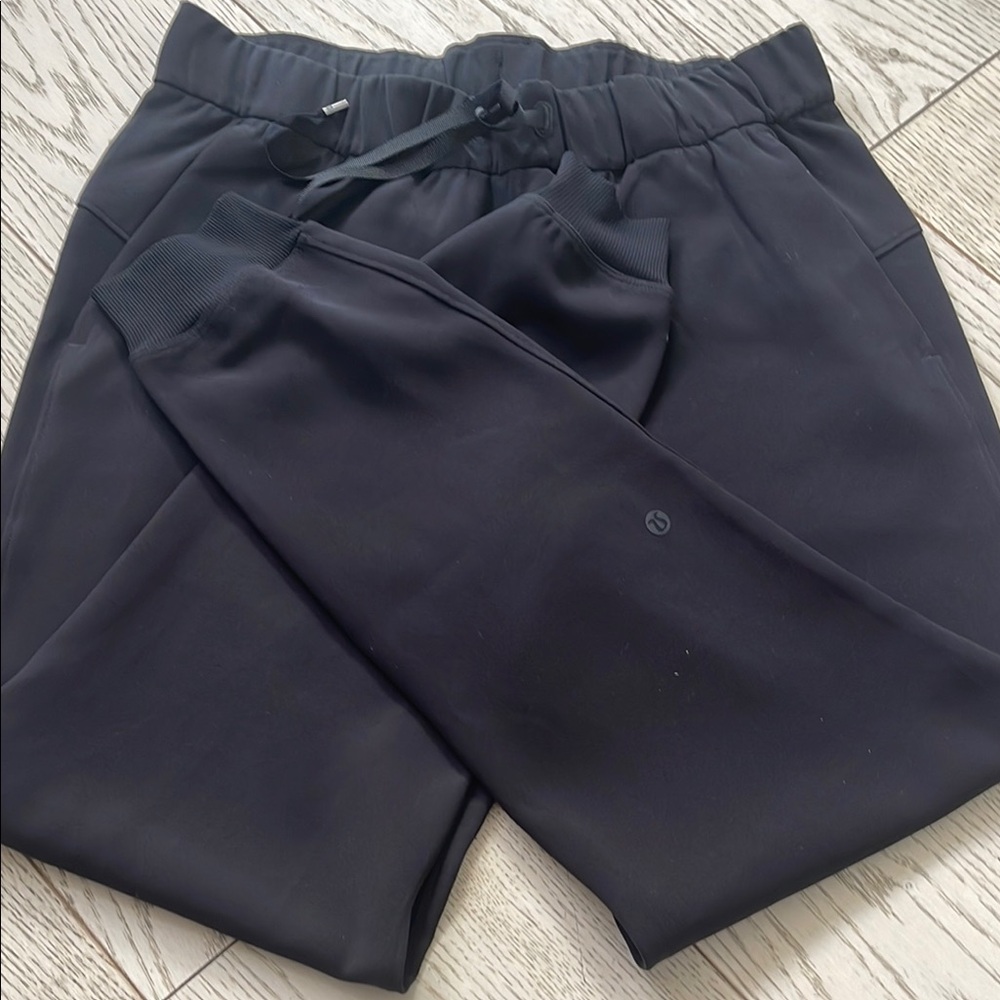 Lululemon Black Jogger Pants. Perfect condition.